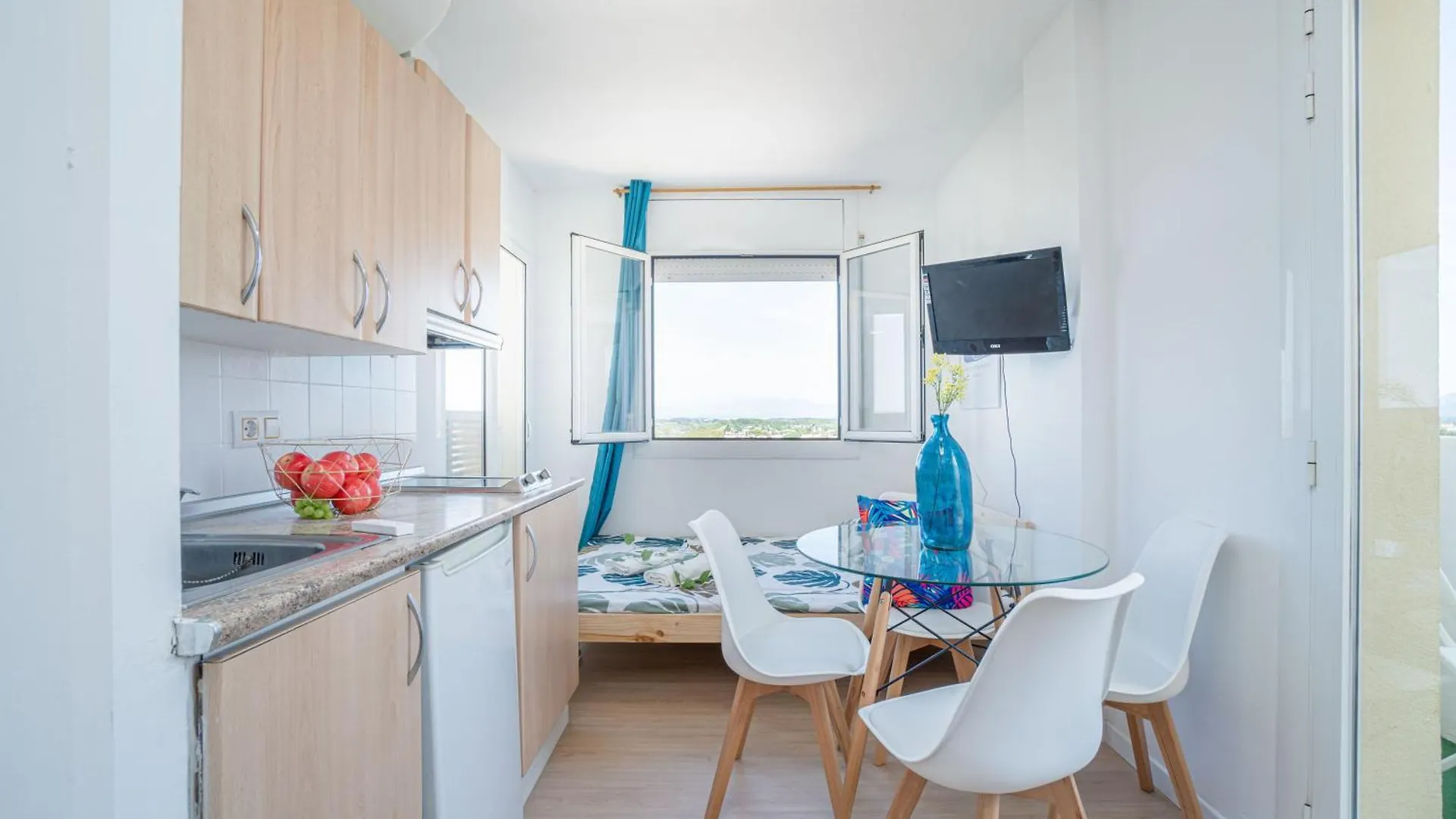 Apartamento Sol 8-Studio In The Beach & Downton Ampuriabrava